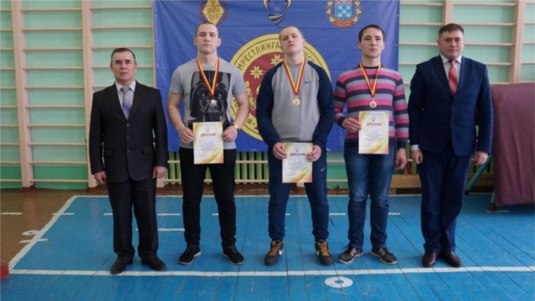 Список побед представителей города Канаша в официальных первенствах Чувашской Республики по видам спорта пополнился успехом в армрестлинге