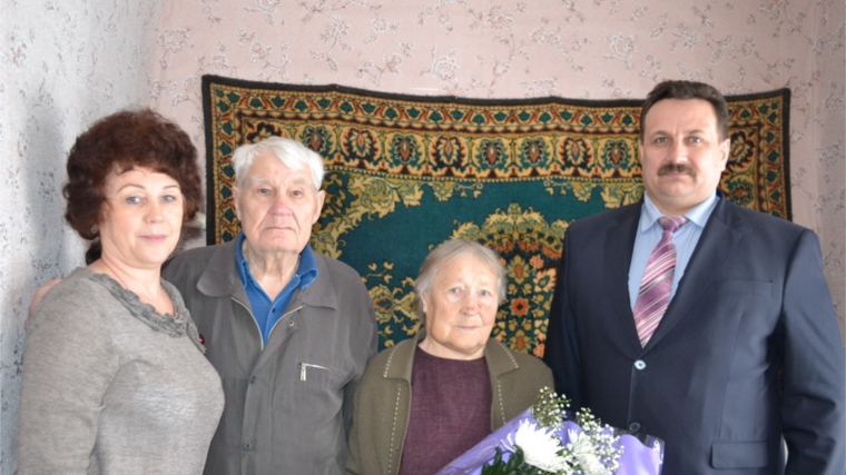 Труженица тыла из с. Порецкое принимала поздравления с 90-летием