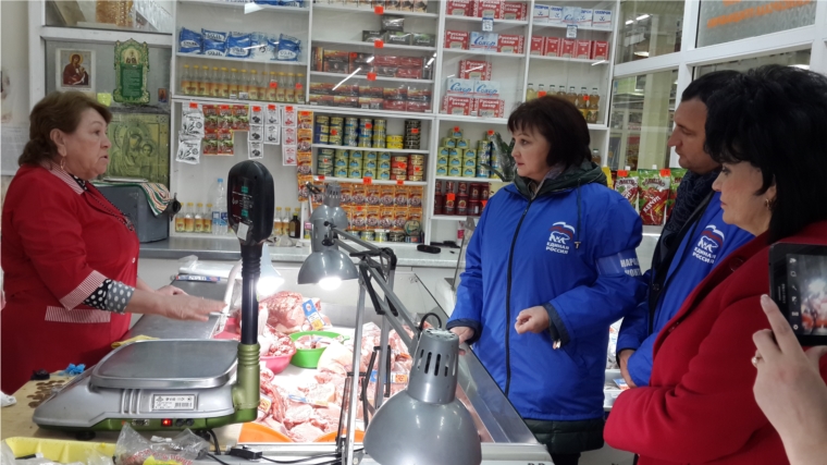 В Чебоксарах «Народный контроль» обследовал рынок «Шупашкар» на предмет выявления нарушений в области продажи продукции