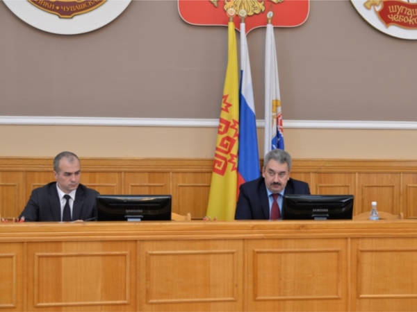 Ямочный ремонт дорог и подготовка к паводку:глава города Леонид Черкесов обозначил важнейшие задачи текущей недели(ИА"Мангазея")