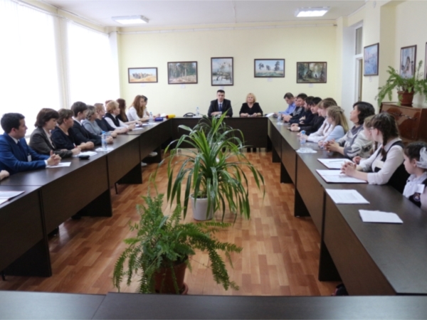 В городе Чебоксары начались общественные обсуждения проектов реконструкции школьных спортивных площадок