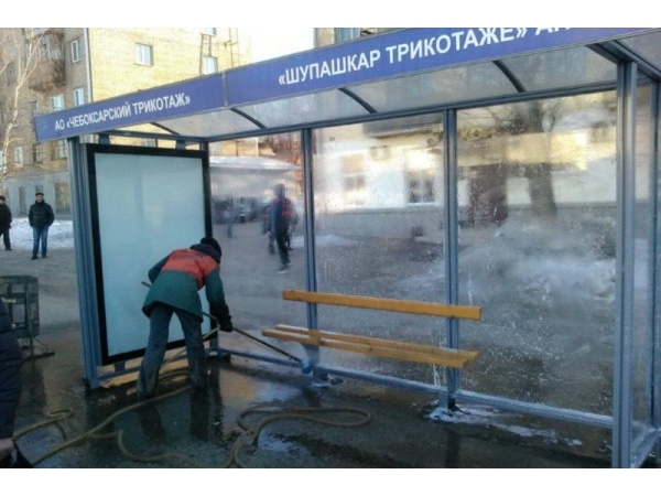 В Чебоксарах начали мыть улицы и остановки (&quot;НТА-Приволжье&quot;)