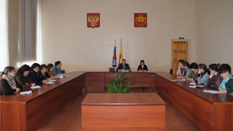 В зале заседаний администрации Шемуршинского района состоялось совещание со специалистами сельских поселений