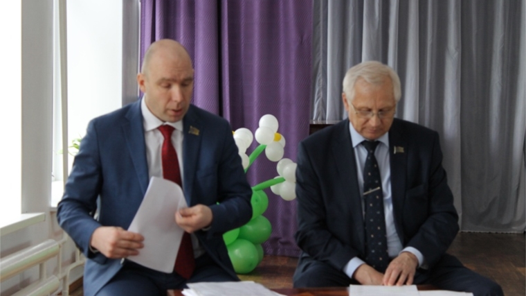 Работа депутата должна быть на благо жителей: Сергей Лебедев и Станислав Львов отчитались о своей депутатской работе за 2015 год