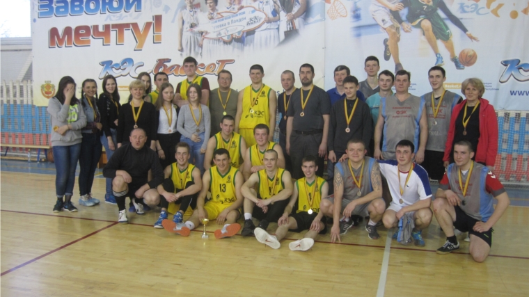 Определились обладатели Кубков города Канаша по баскетболу сезона 2016 года среди мужских и женских команд