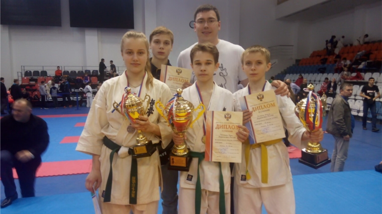 Спортсмены Чувашии завоевали полный комплект медалей в первенстве России по киокусинкай каратэ