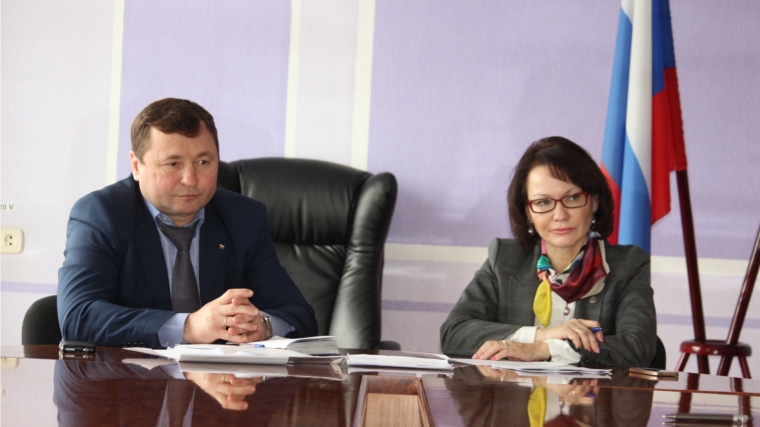 Прием граждан по личным вопросам провели первый заместитель министра здравоохранения Чувашской Республики и глава администрации г. Канаш