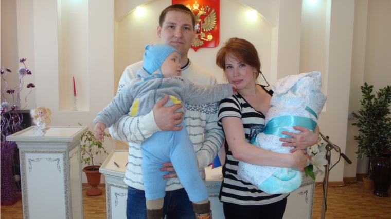 В городе Канаш зарегистрирован 300 новорожденный