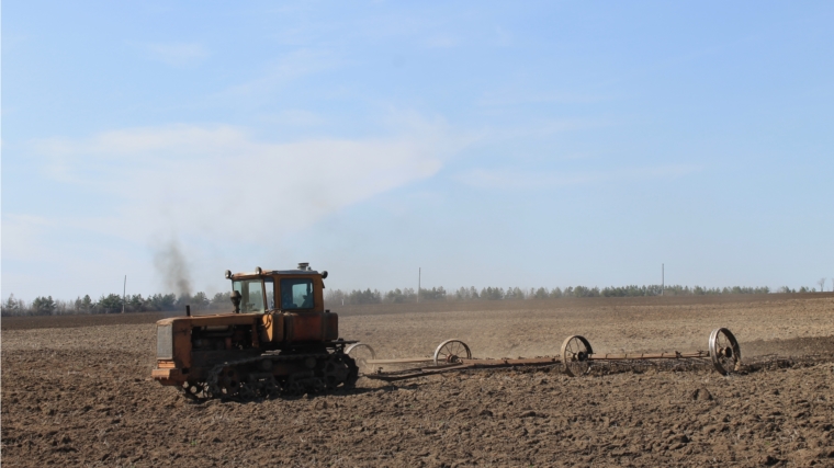 В Козловском районе продолжаются весенне-полевые работы
