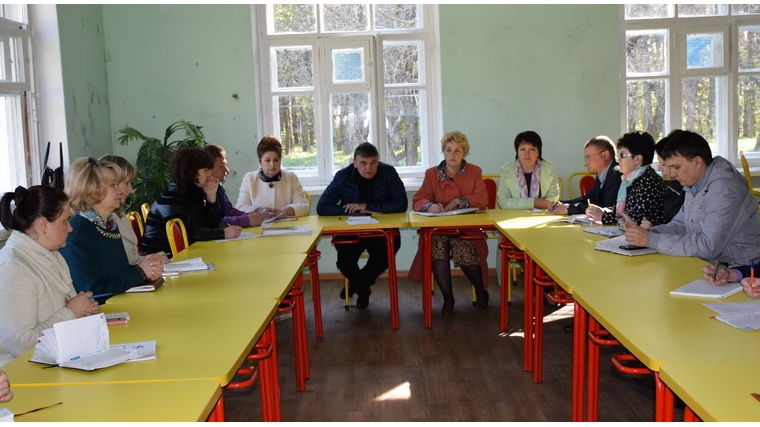 Глава администрации города Шумерли провел выездное планерное совещание в детском оздоровительном лагере