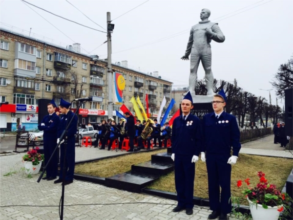Город Чебоксары принял участие в общероссийской акции "Подними голову!" ("НТА-Приволжье")