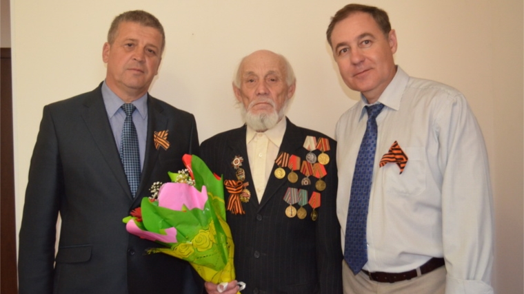 Депутаты поздравили ветеранов Великой Отечественной войны города Шумерли с Днем Победы
