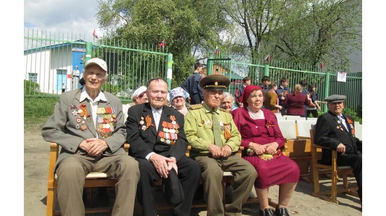 День Победы - праздник, который радостью и болью отзывается в наших сердцах…