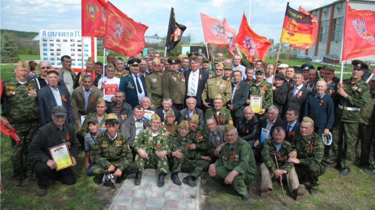В Шемуршинском районе открыли памятную плиту советским воинам, несшим службу в Германии