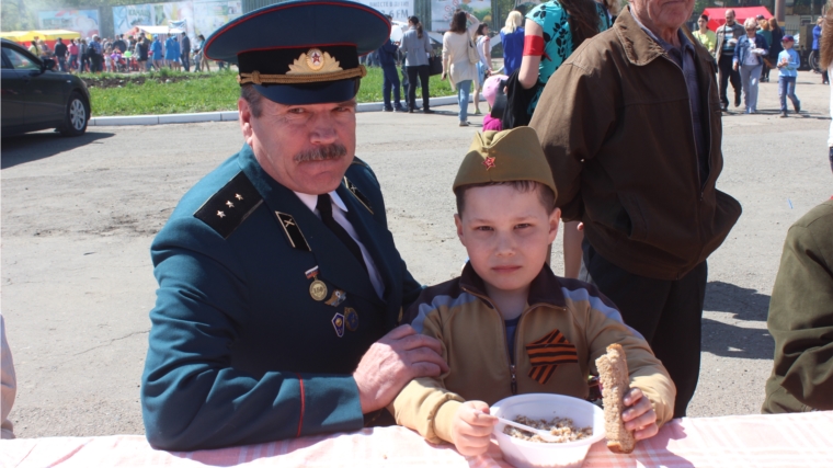 На Центральной площади г. Канаш развернута настоящая военно-полевая кухня