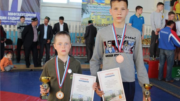 Очередной успех красночетайских борцов вольного стиля
