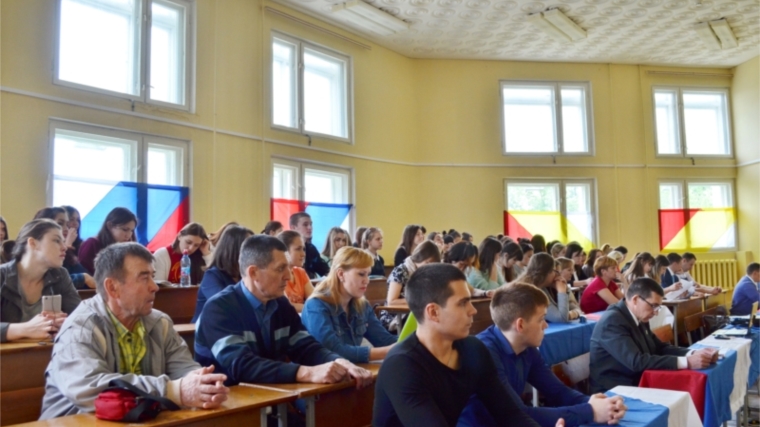 В Чебоксарах проходит Всероссийская научно-практическая конференция по актуальным вопросам развития гиревого спорта