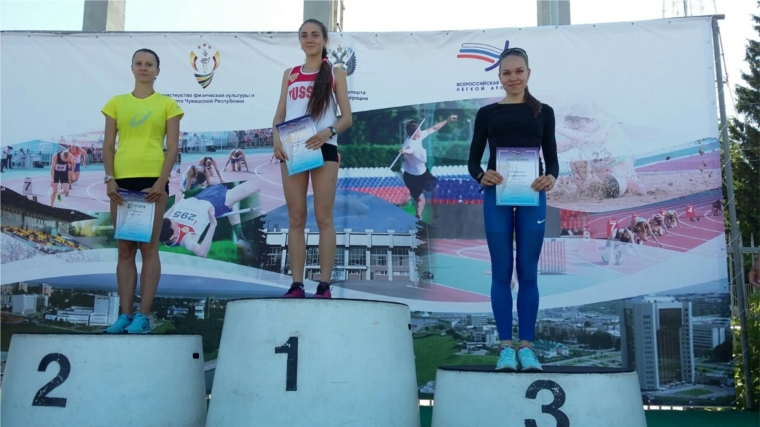 Воспитанница спортивной школы города Канаша - призер Всероссийских соревнований в беге на 800 метров