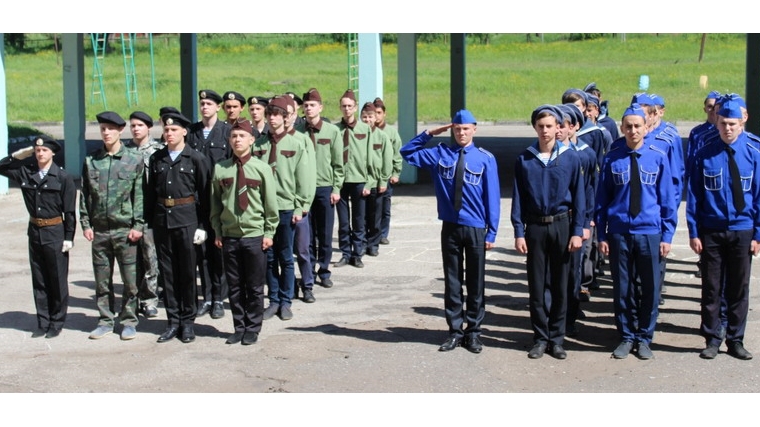 В Шумерле состоялось открытие военных сборов десятиклассников