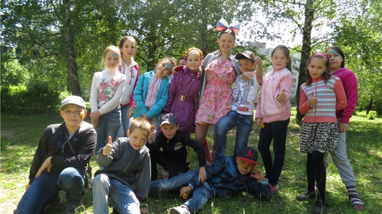 Молодежное правительство Ленинского района устроило праздник Добра для детей из реабилитационного центра