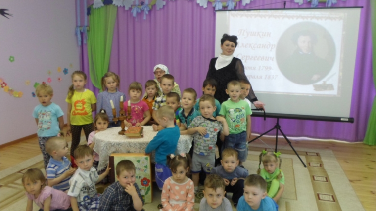Посиделки с Ариной Родионовной прошли в Чуварлейском детском саду «Колокольчик»