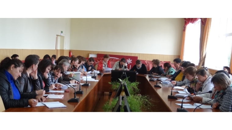 В Комсомольском районе прошел обучающий семинар с членами участковых избирательных комиссий