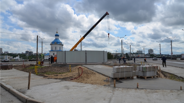 Глава города Леонид Черкесов провел выездное совещание на месте установки памятника Петру и Февронии Муромским