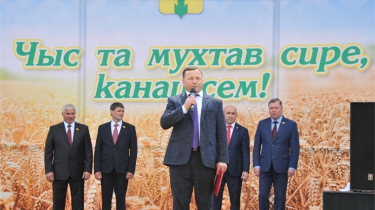 Глава администрации г. Канаш В.В. Софронов принял участие в традицонном празднике «Акатуй» в Канашском районе