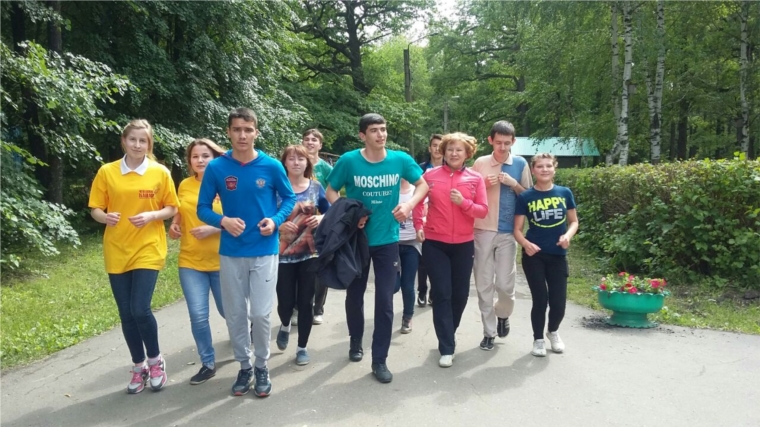 Молодежная массовая оздоровительная зарядка, приуроченная Международному дню борьбы с употреблением наркотиков и их незаконным оборотом, состоялась в г.Канаш