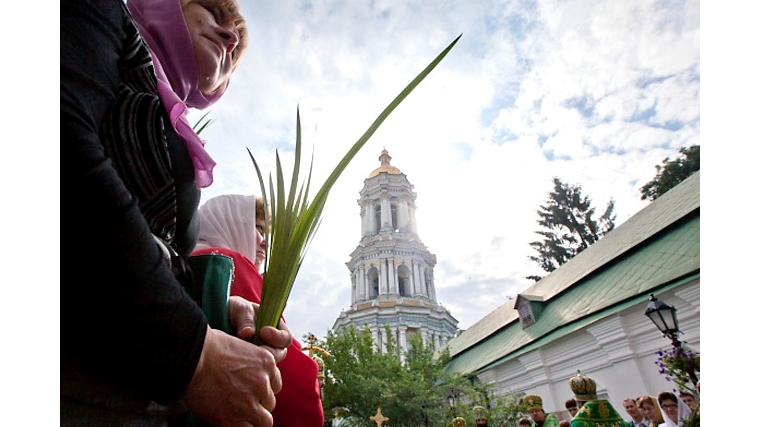 В дни празднования Троицы беспрепятственный въезд на территорию кладбищ в Чебоксарах будет обеспечен льготным категориям граждан