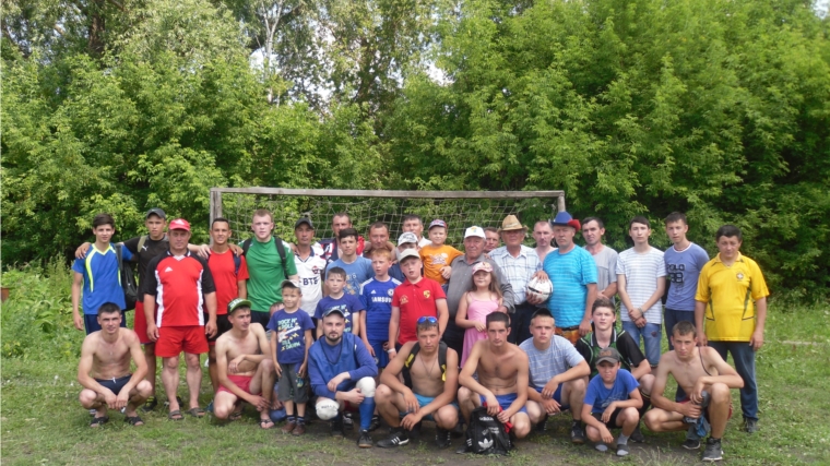 В селе Трехизб- Шемурша состоялся футбольный турнир памяти Фролова Юрия Ивановича