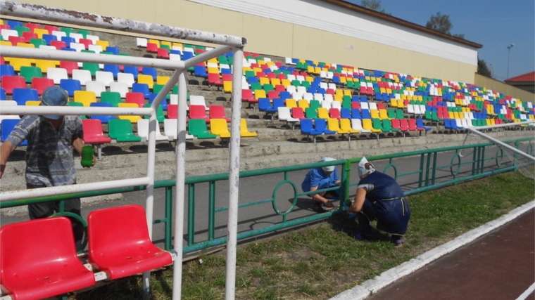 В детско-юношеской спортивной школе города Шумерли проводятся масштабные ремонтные работы по подготовке к новому учебному году и официальным спортивным мероприятиям