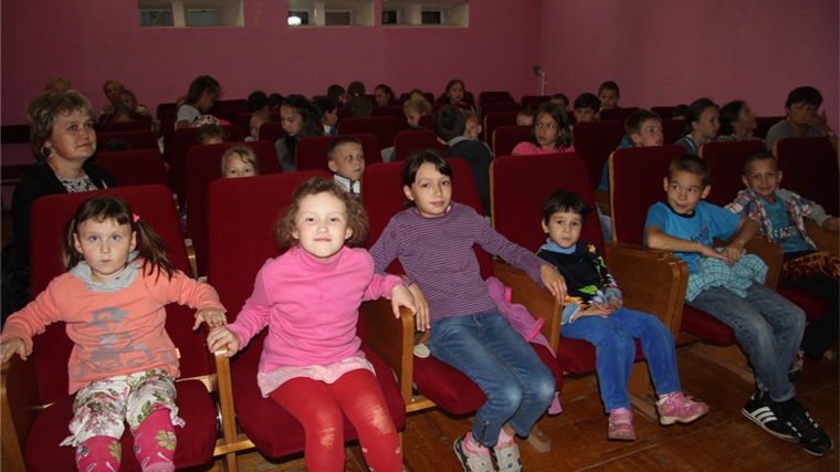 В Государственном архиве электронной и кинодокументации Чувашской Республики завершает работу фестиваль детского кино «Ура! У нас каникулы!»