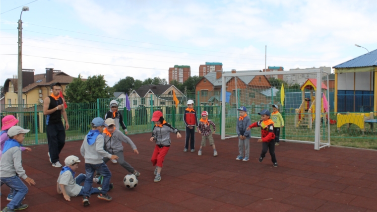 На спортивных площадках детских садов Чебоксар проходят мероприятия для самых юных горожан