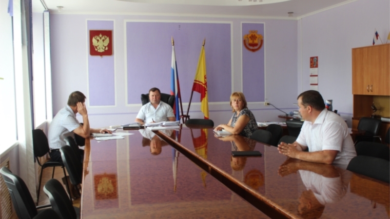 Глава администрации г. Канаш Владислав Софронов провел прием граждан по личным вопросам