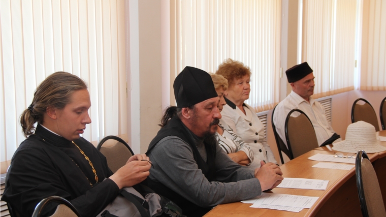 Заседание Совета по делам национальностей и религиозных объединений Новочебоксарска