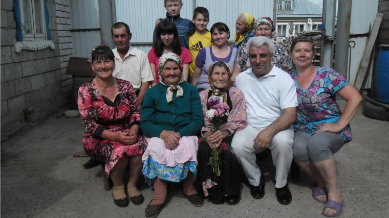 Жительнице деревни Кошки-Куликеево Елене Матвеевне Мартыновой исполнилось 90 лет