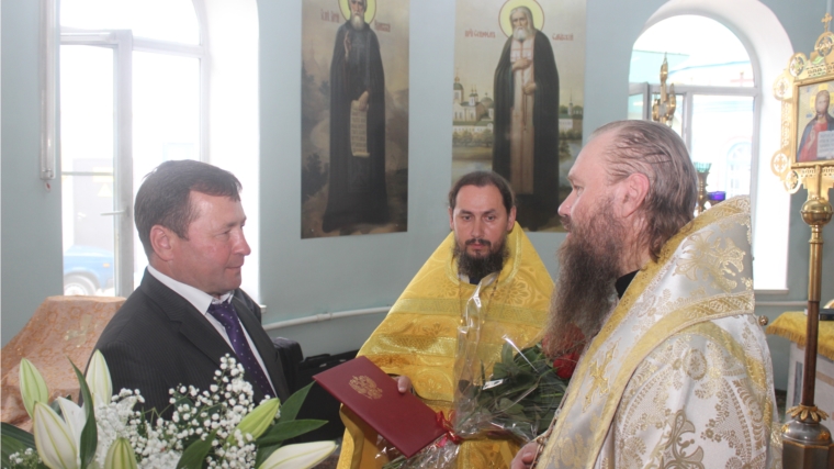 Глава администрации г. Канаш Владислав Васильевич Софронов поздравил епископа Канашского и Янтиковского Владыку Стефана с 50-летним юбилеем