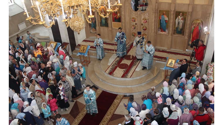 Малое освящение придела собора в честь Тихвинской иконы Божией Матери
