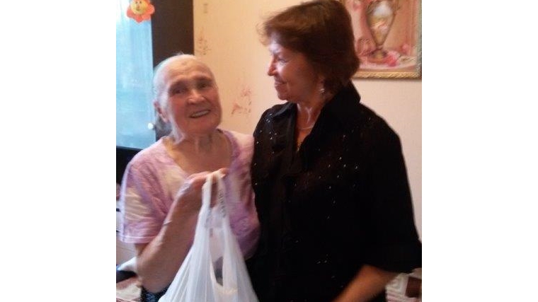 В ТОС «Хевешский» чествовали 94-летнюю долгожительницу