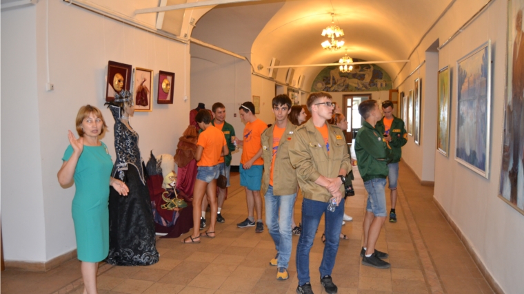 Участники Межрегионального молодежного проекта Приволжского федерального округа «Созвездие - 16» посетили Чебоксарское художественное училище