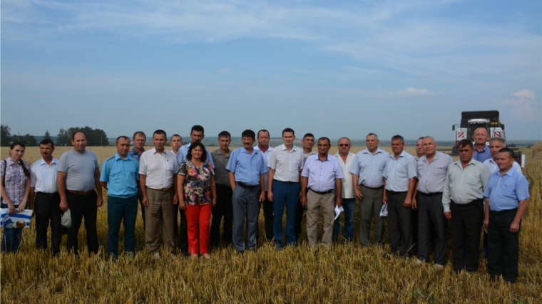Аграрии Вурнарского района провели семинар-совещание по проведению уборочных работ 2016 года