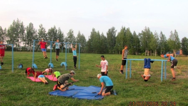 Юнармейцы Карабай-Шемуршинской школы готовятся к финалу военно-спортивной игры «Зарница Поволжья»