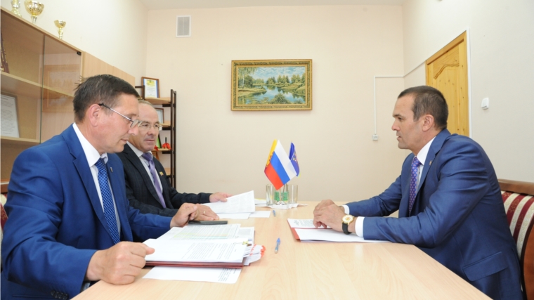 Михаил Игнатьев провел рабочую встречу с руководством Мариинско-Посадского района