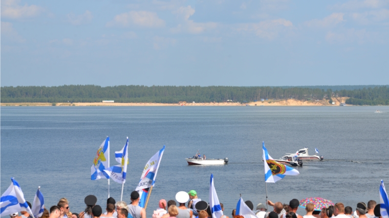В Чебоксарах отметили День Военно-Морского Флота России