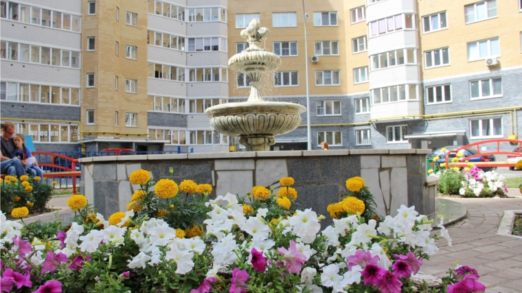 Красота по-чебоксарски: в столице Чувашии выбирают победителей Городского конкурса на лучшее озеленение и благоустройство 2016 года