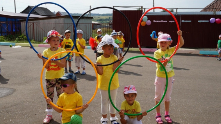 В Чуварлейском детском саду «Колокольчик» открылись Малые летние олимпийские игры «Малыши крепыши»