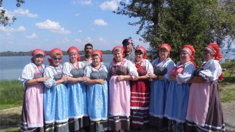 Цивиляне на фестивале-конкурсе «Играй гармонь, звени частушка» в Козловке