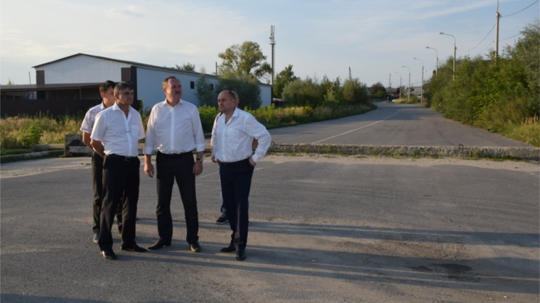 Министр транспорта и дорожного хозяйства Чувашской Республики М.С. Резников ознакомился с ходом ремонта дорог в городе Шумерле