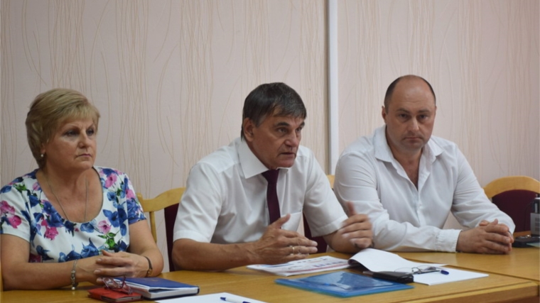 Руководство города Шумерли провело выездную встречу с коллективом управления пенсионного фонда